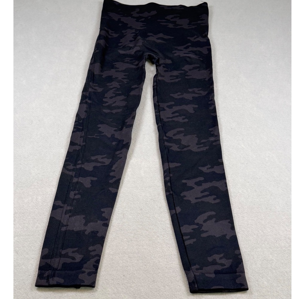 Spanx Look At Me Now Seamless Camo Leggings Black Tonal Small High Waist